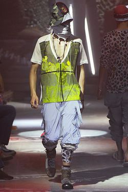 John Galliano08װ