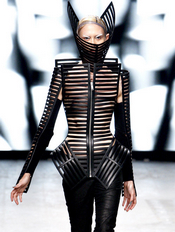 2012春夏巴黎时装周 Gareth Pugh