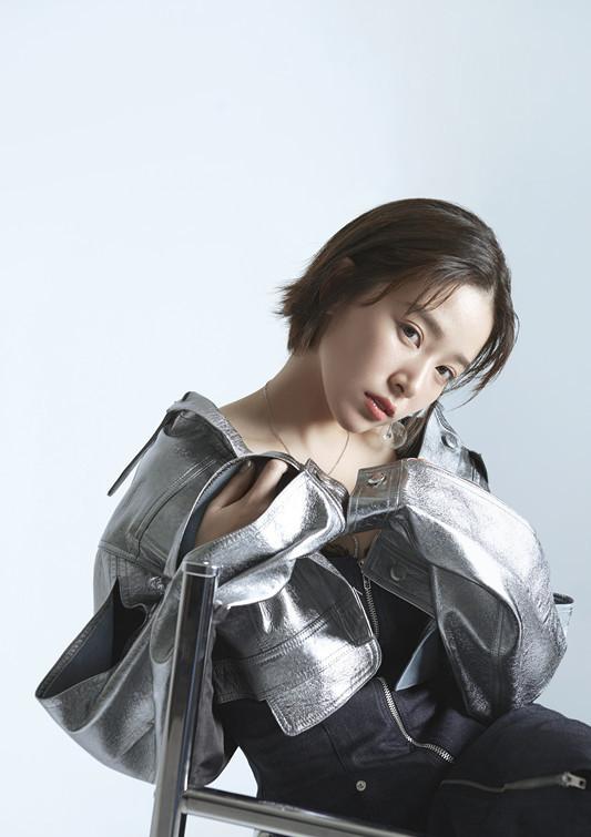 《麻雀》李小男阚清子写真显潮范儿